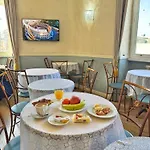 Hotel Laura